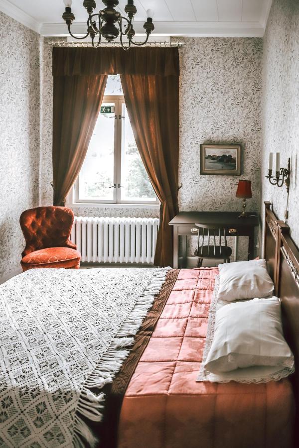 Neitsytniemen Kartanohotelli Virasoja Exterior foto