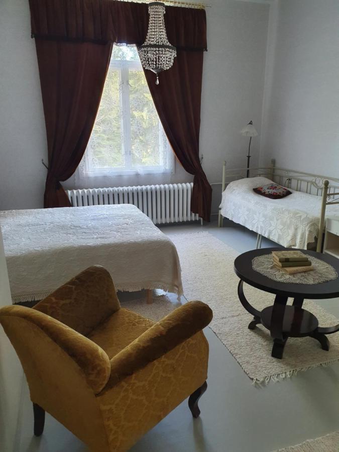 Neitsytniemen Kartanohotelli Virasoja Exterior foto